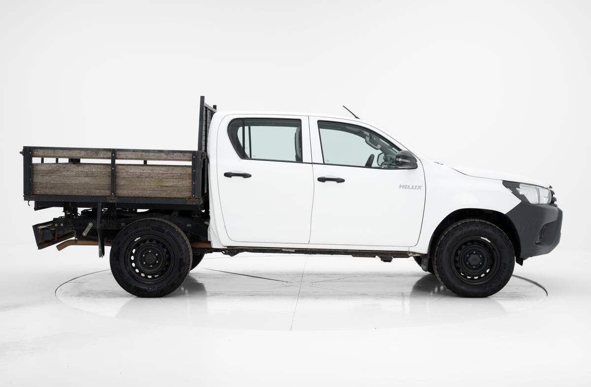 TOYOTA Hilux 2.4 D-4D 4WD Trial