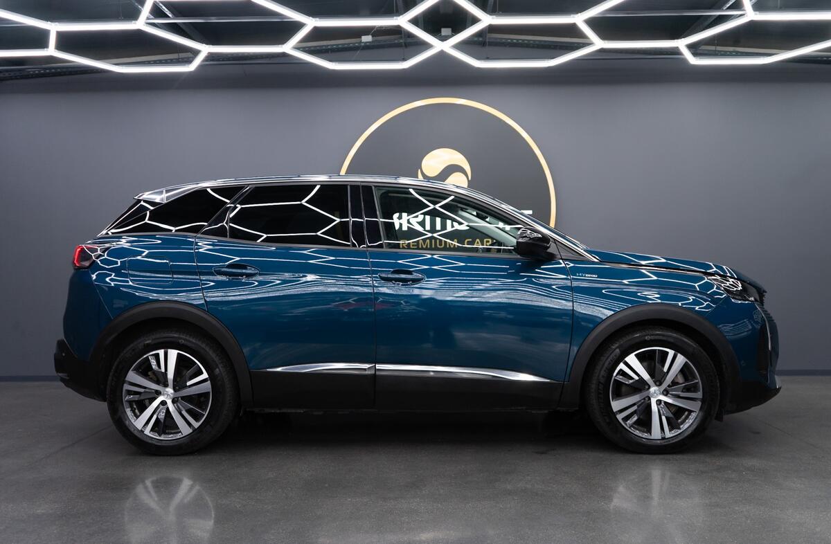 PEUGEOT 3008 1.6 Hybrid Allure Pack e-EAT8