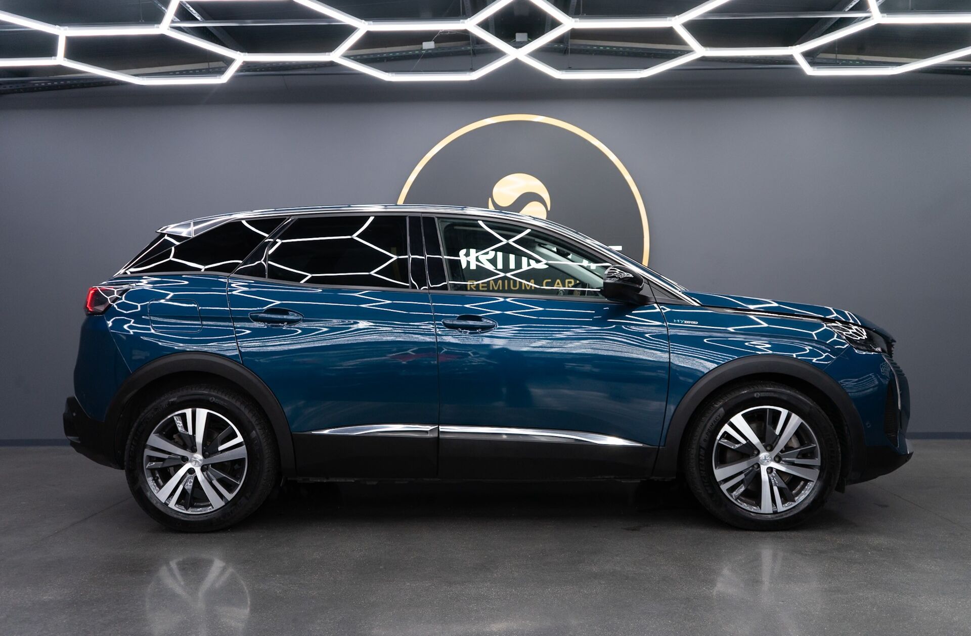 PEUGEOT 3008 1.6 Hybrid Allure Pack e-EAT8