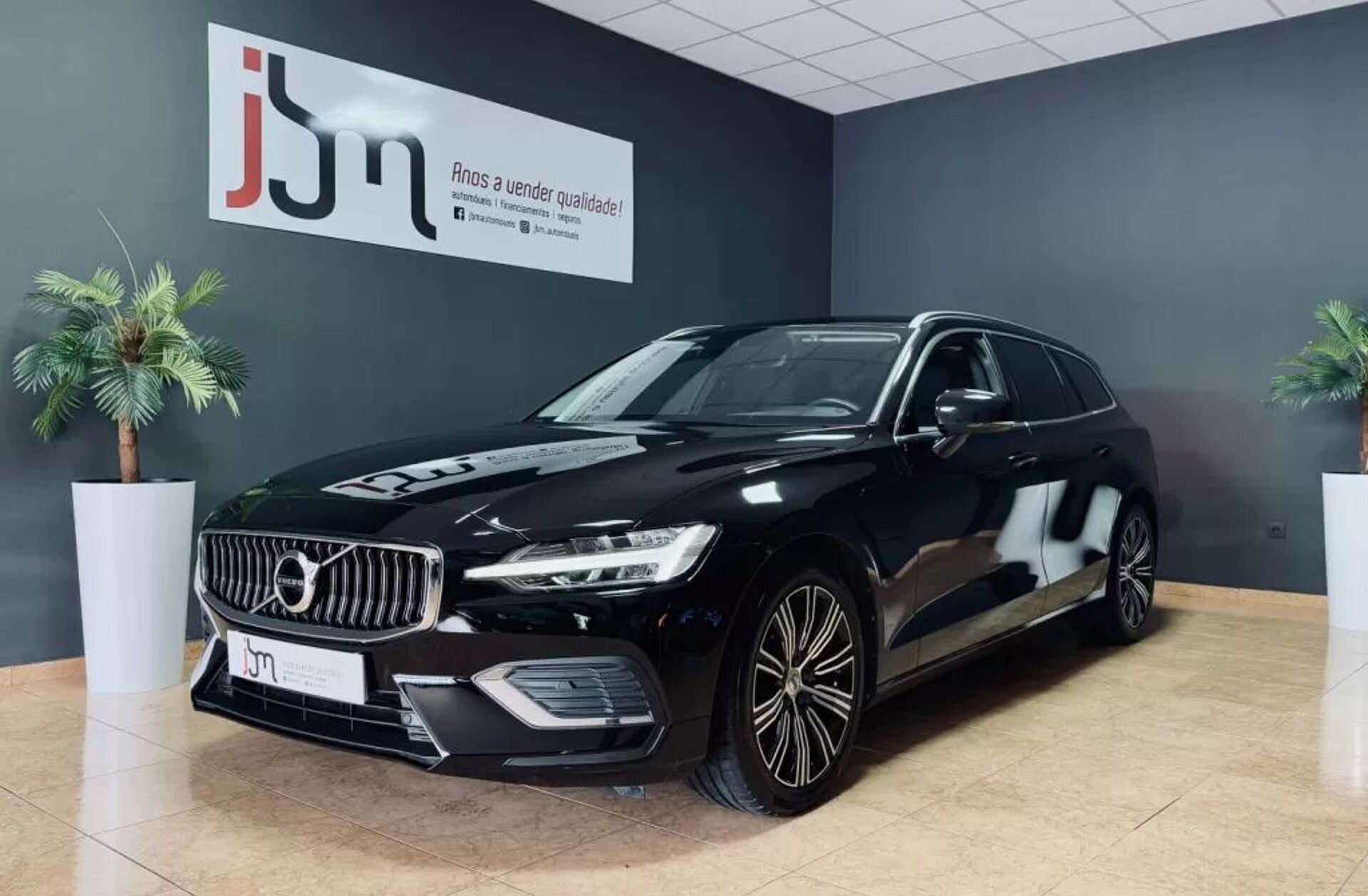VOLVO V60 2.0 T6 AWD TE Inscription Expression
