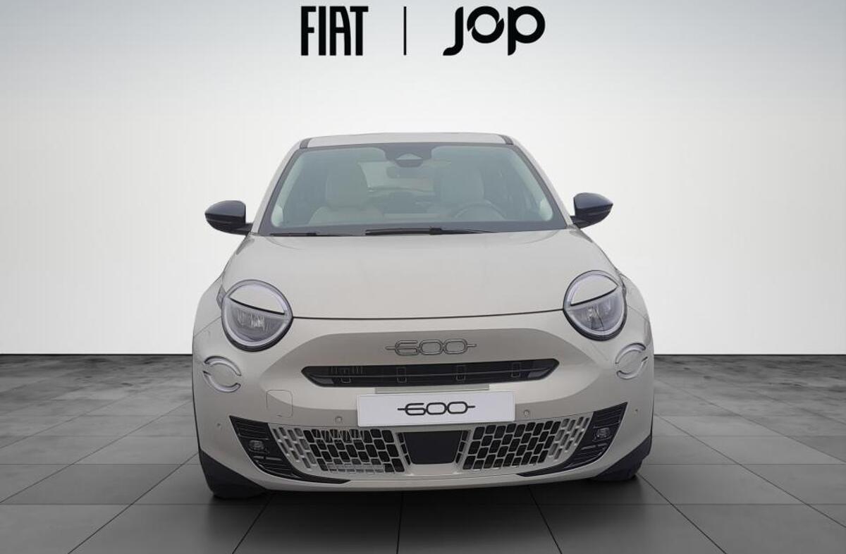 FIAT 600 1.2 Hybrid La Prima