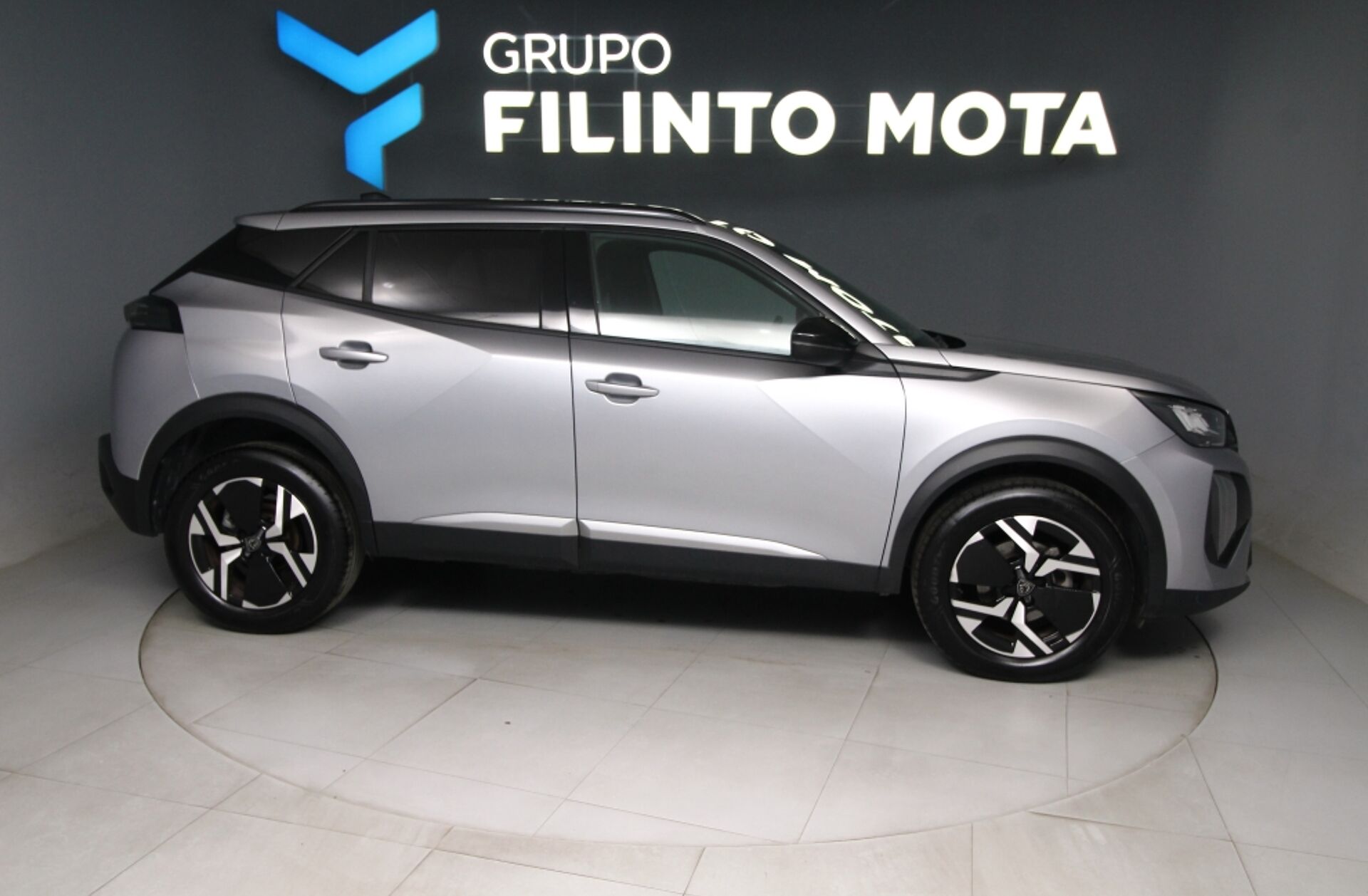 PEUGEOT 2008 1.2 PureTech Allure