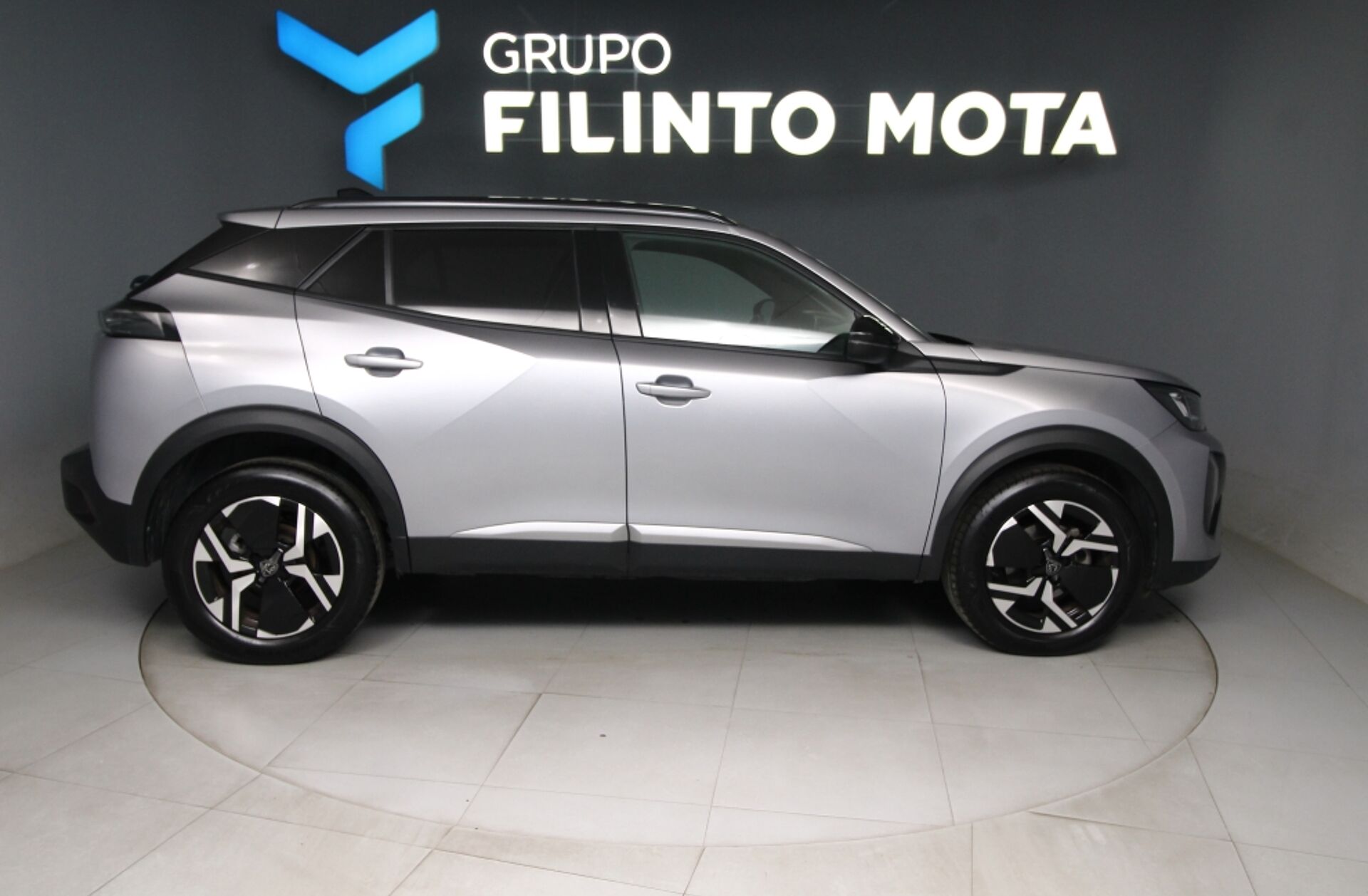 PEUGEOT 2008 1.2 PureTech Allure