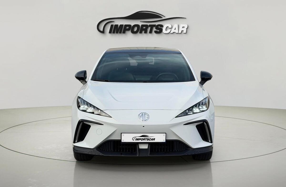 MG MG4 77 kWh Extended Range Luxury