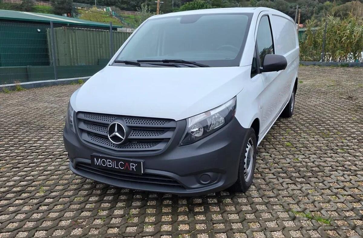 MERCEDES Vito e Tourer 60 kWh Longo
