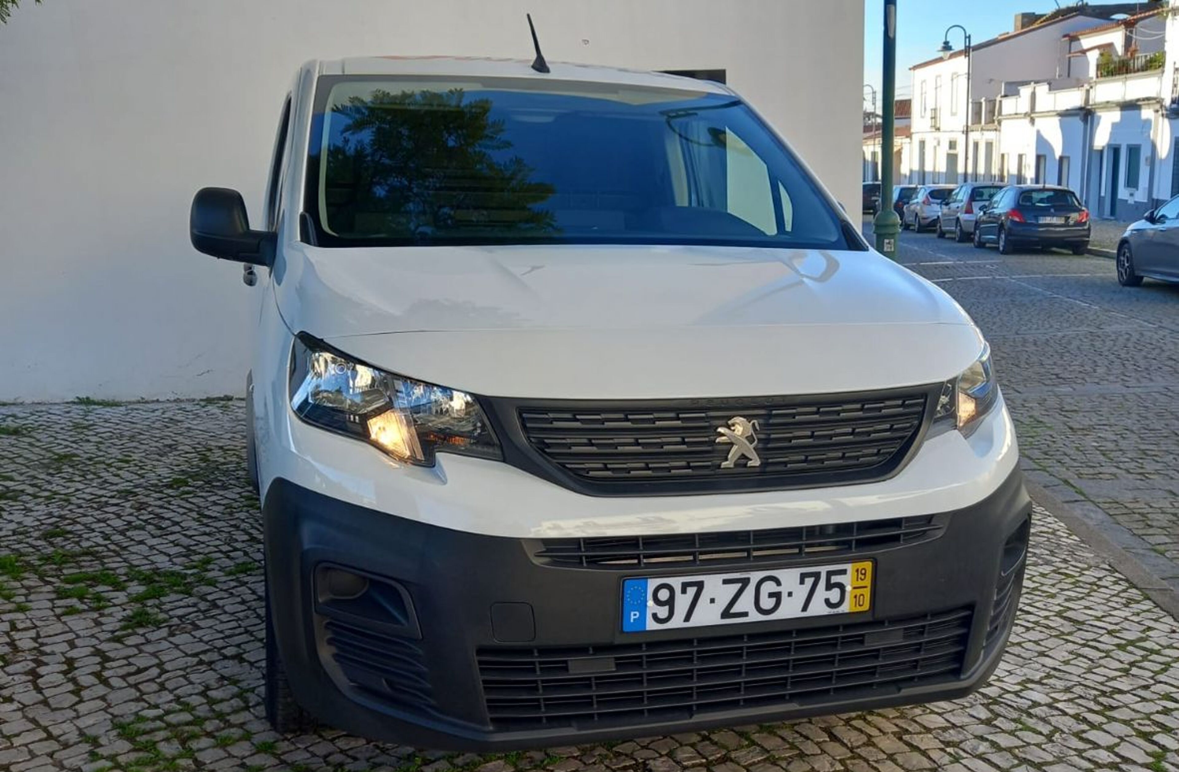 PEUGEOT Partner 1.5 BlueHDi 75 PRO Standard 2L