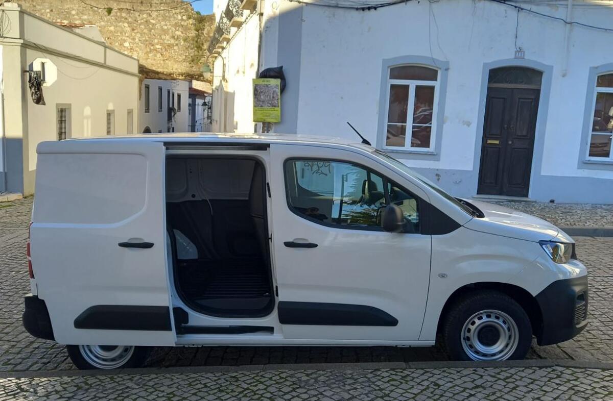 PEUGEOT Partner 1.5 BlueHDi Pro Standard