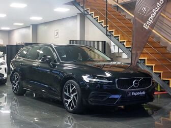 VOLVO V60 2.0 T8 AWD TE Momentum