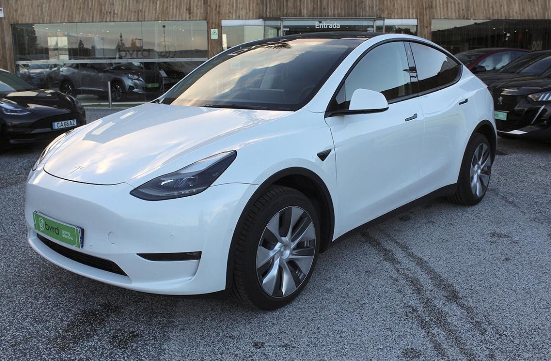 TESLA Model Y Long Range Tração Integral