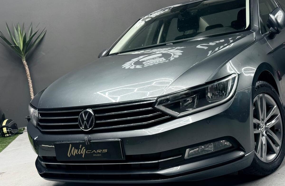 VOLKSWAGEN Passat 1.6 TDi Highline