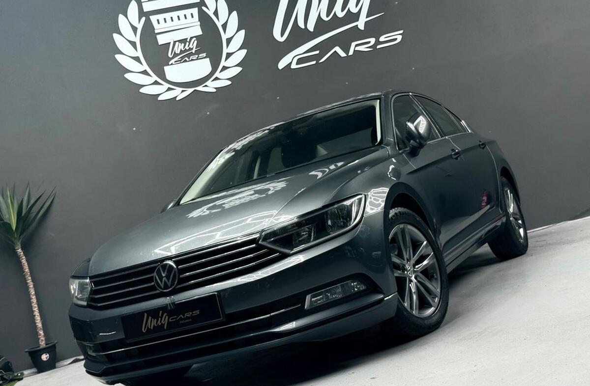 VOLKSWAGEN Passat 1.6 TDi Highline