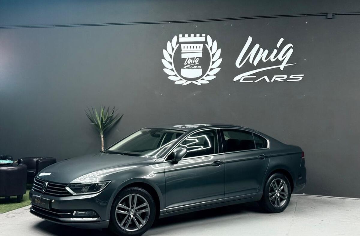 VOLKSWAGEN Passat 1.6 TDi Highline