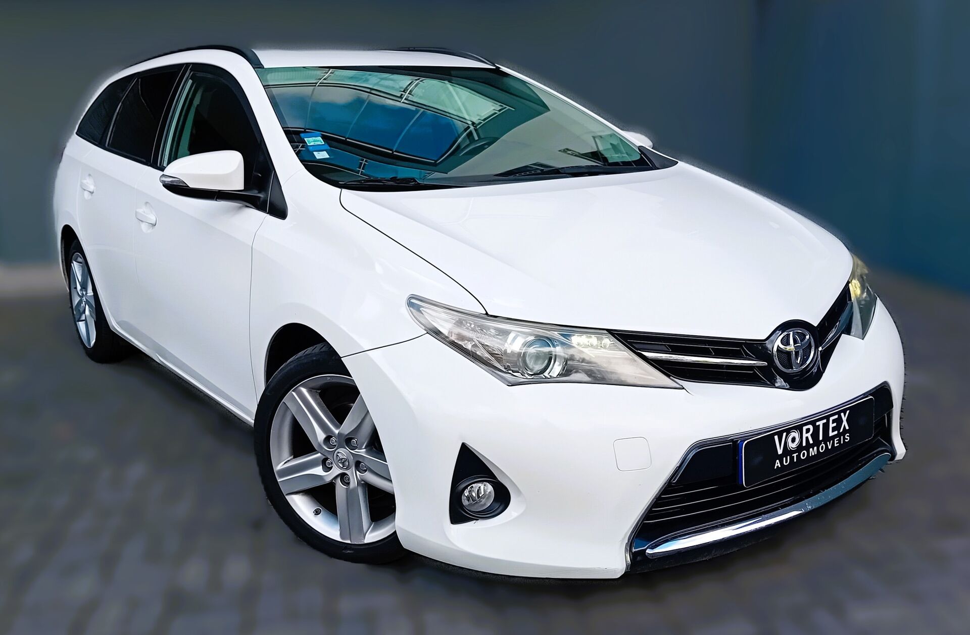 TOYOTA Auris 1.4 D-4D Com.+P.Sport+Navi