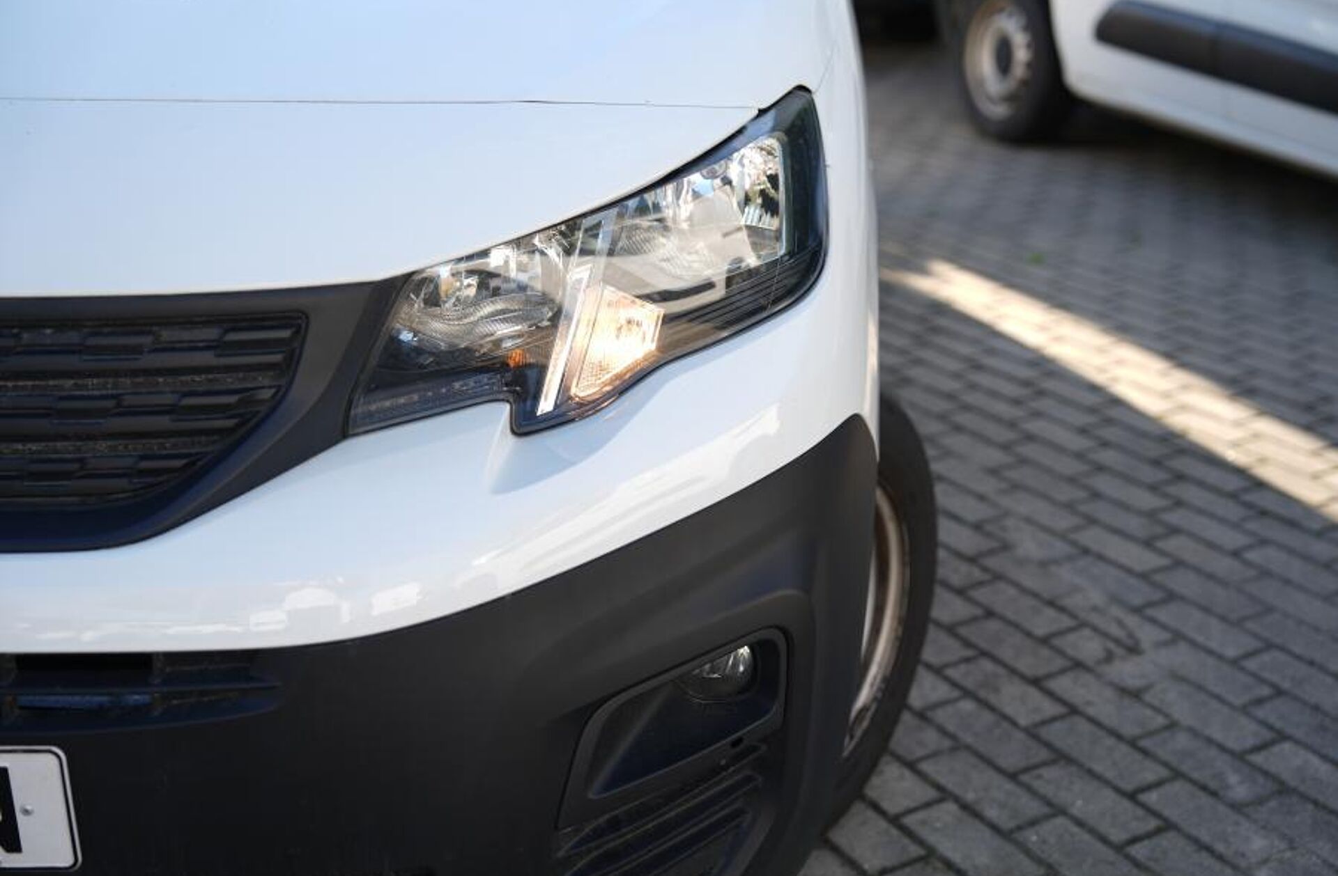 PEUGEOT Partner 1.5 BlueHDi Pro Longa