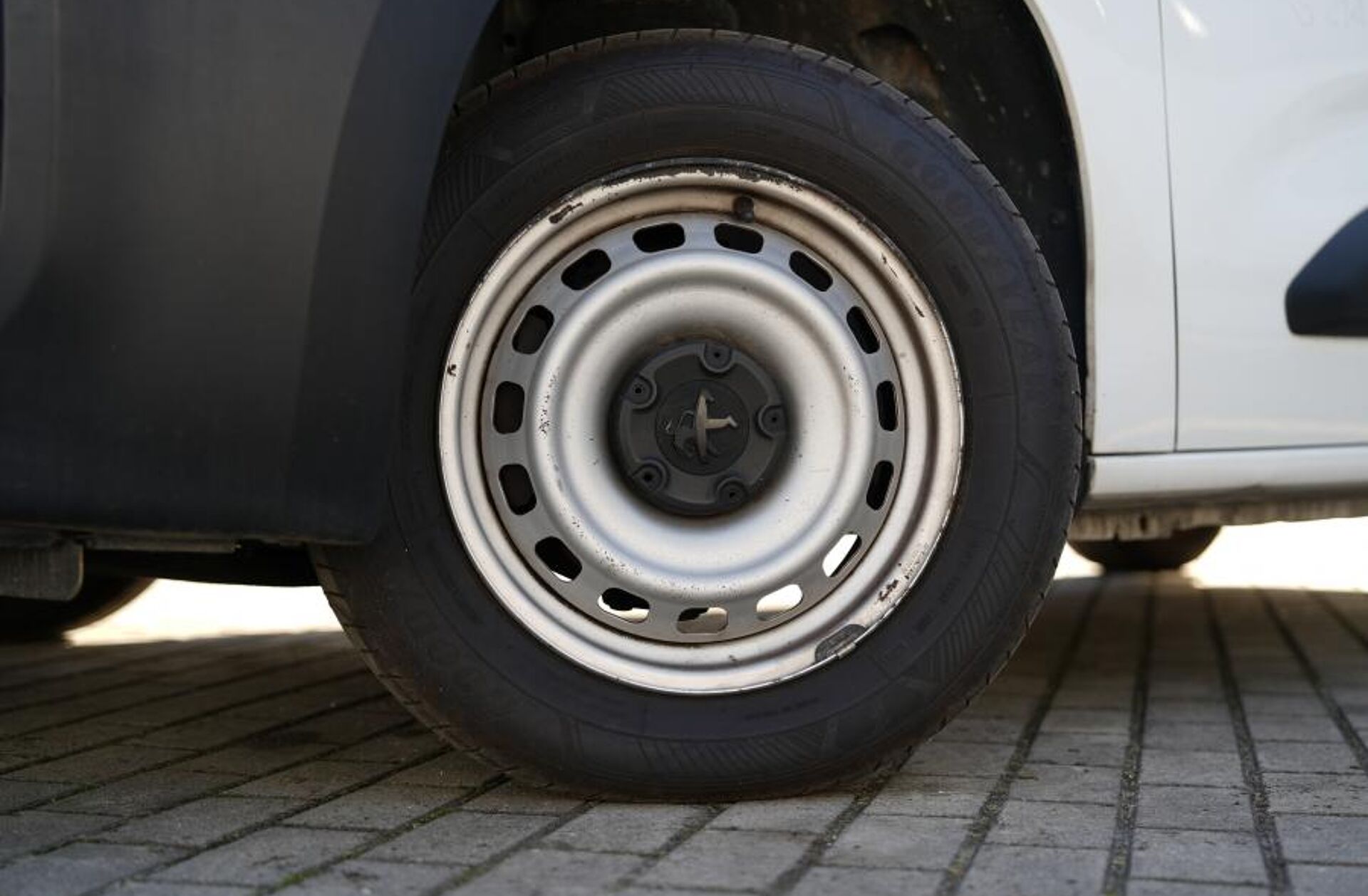 PEUGEOT Partner 1.5 BlueHDi Pro Longa