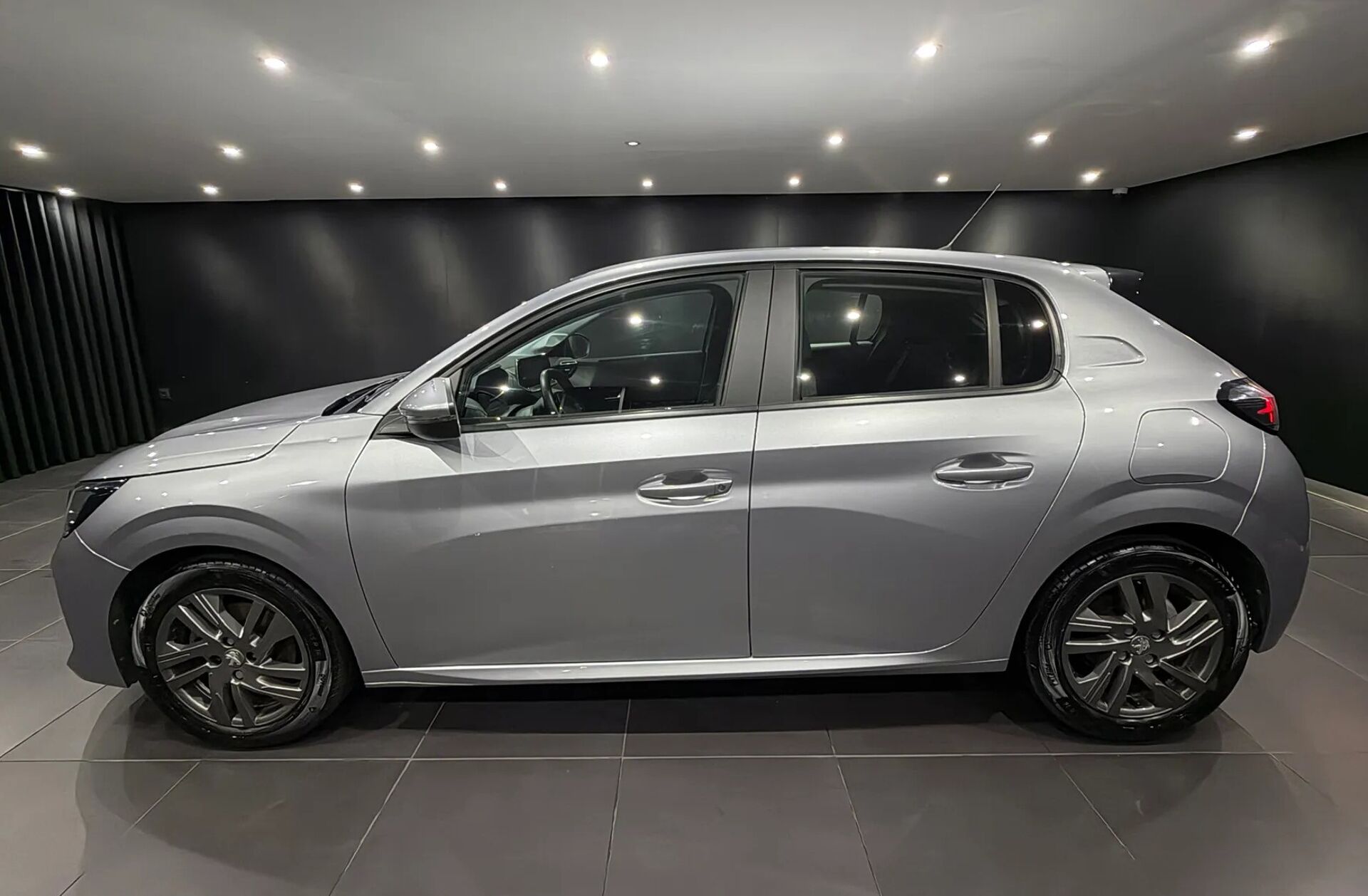 PEUGEOT 208 1.2 PureTech Active