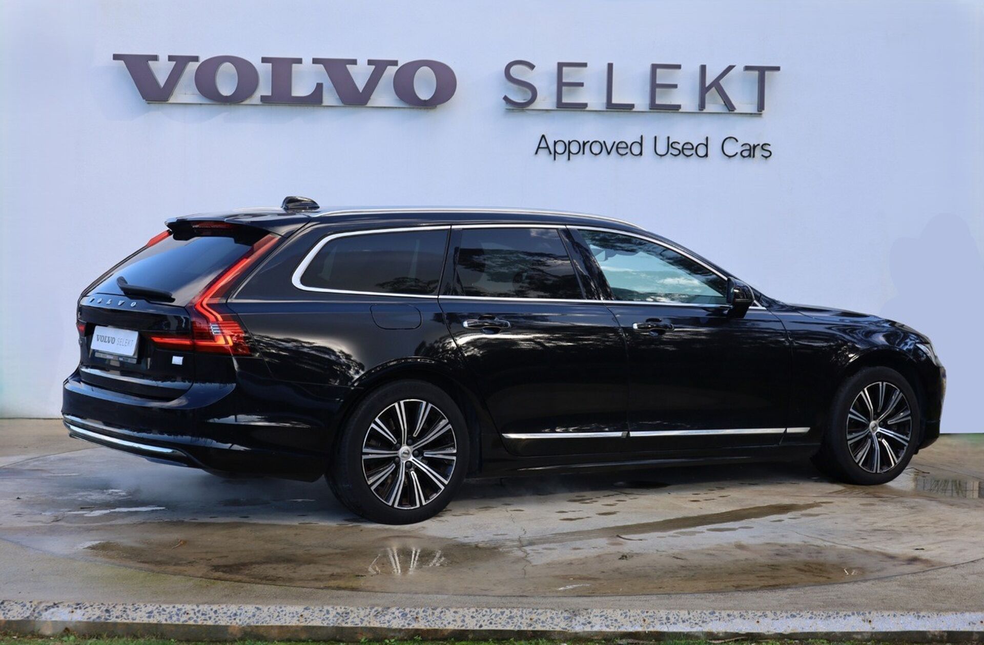 VOLVO V90 2.0 T6 PHEV Inscription AWD