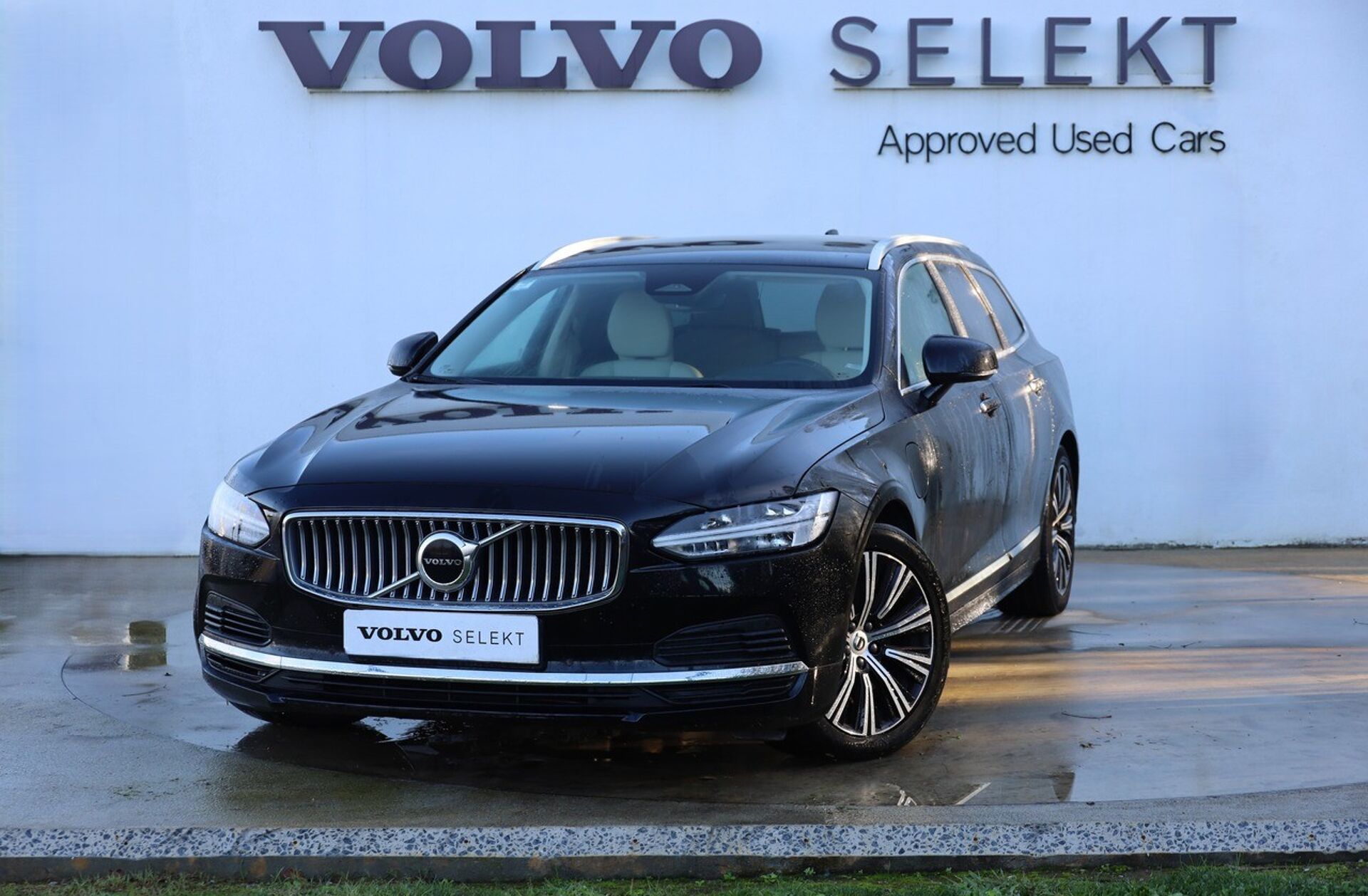 VOLVO V90 2.0 T6 PHEV Inscription AWD