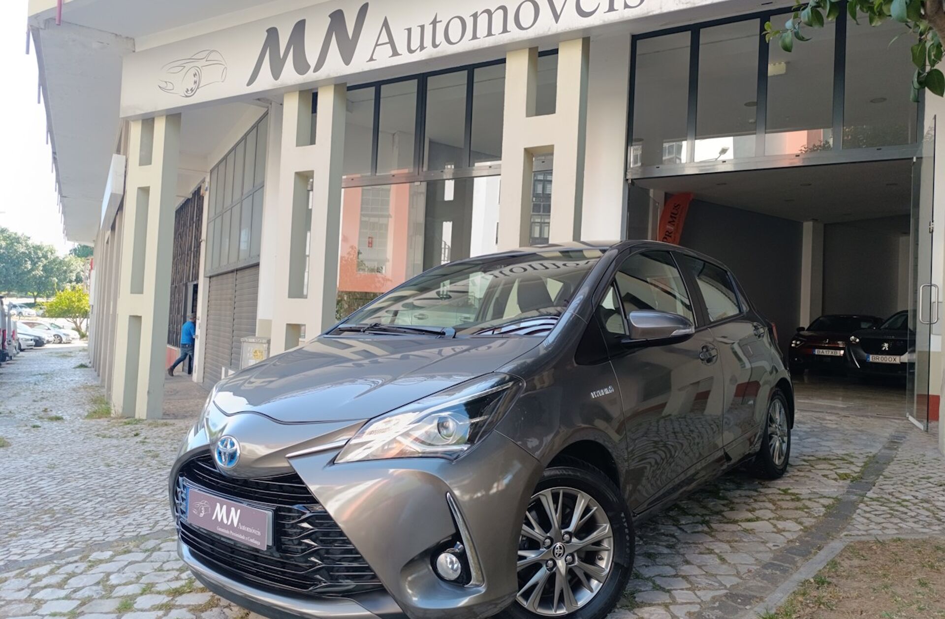 TOYOTA Yaris 1.5 HSD Comfort + P. Style