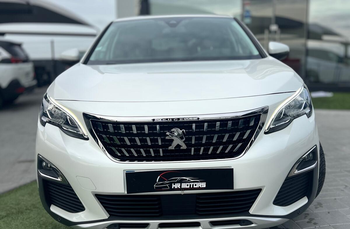 PEUGEOT 3008 1.2 PureTech Allure