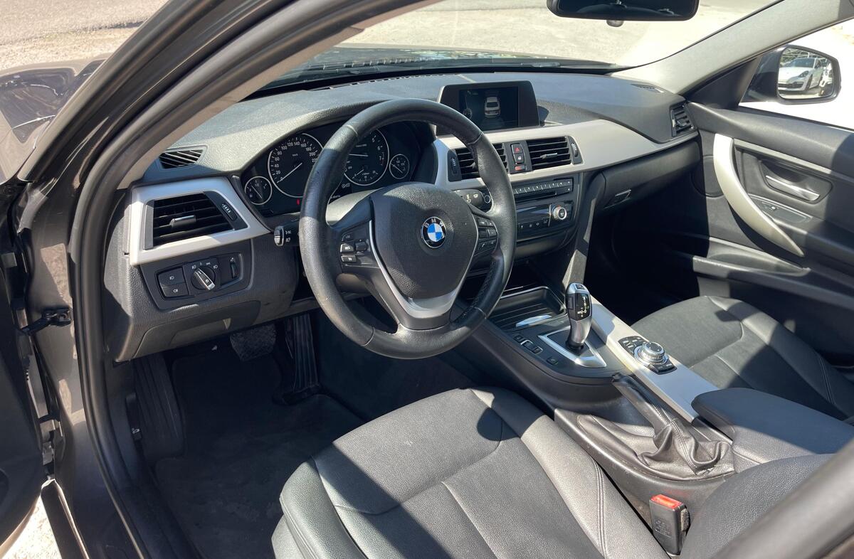 BMW Serie-3 320 i Auto Line Sport