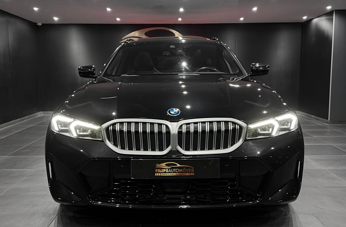 BMW Serie-3 330 e Touring Pack Desportivo M Auto
