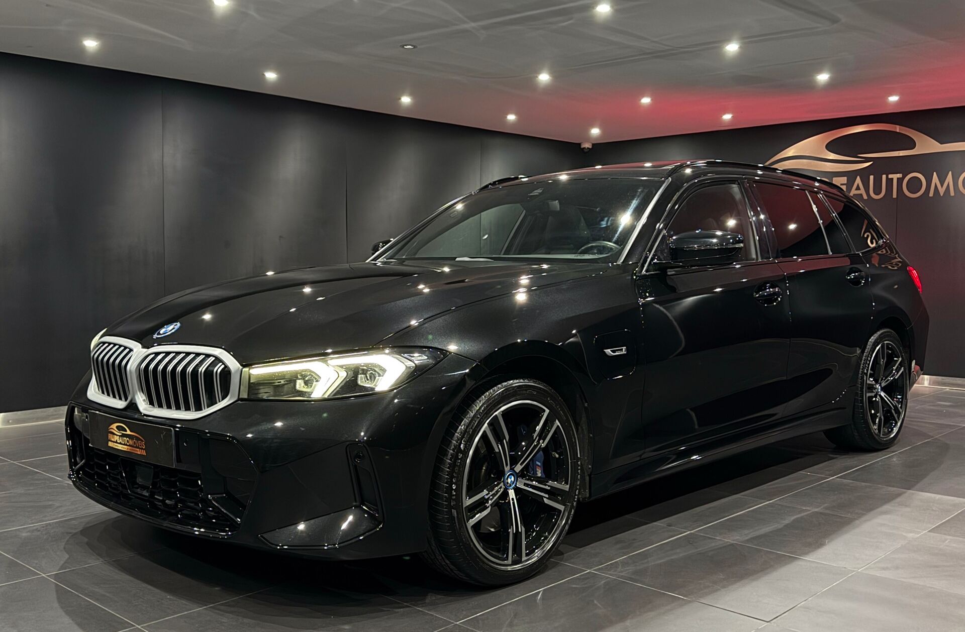 BMW Serie-3 330 e Touring Pack Desportivo M Auto