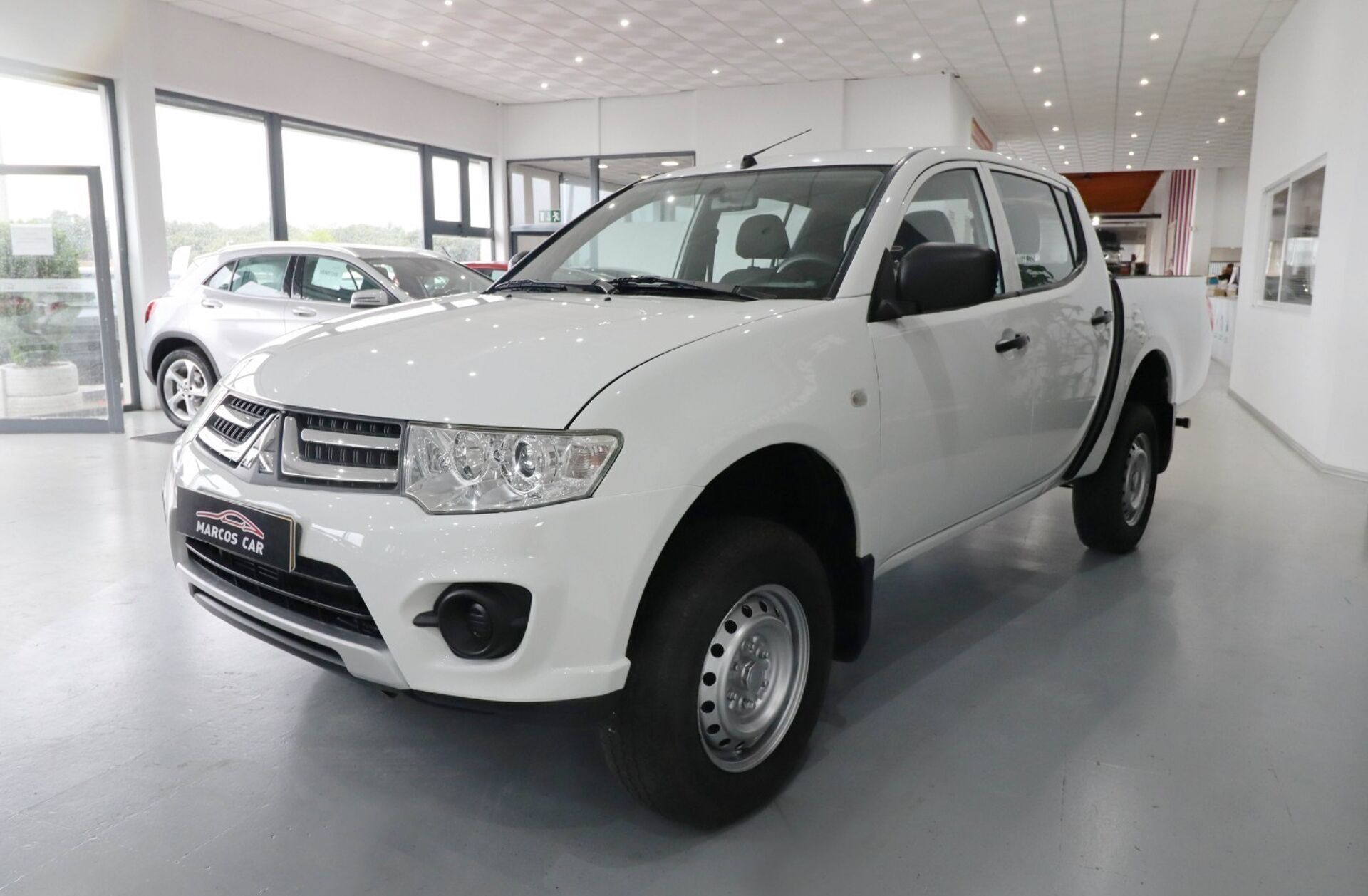 MITSUBISHI L 200 2.5 DI-D CD Inv.AC 4WD