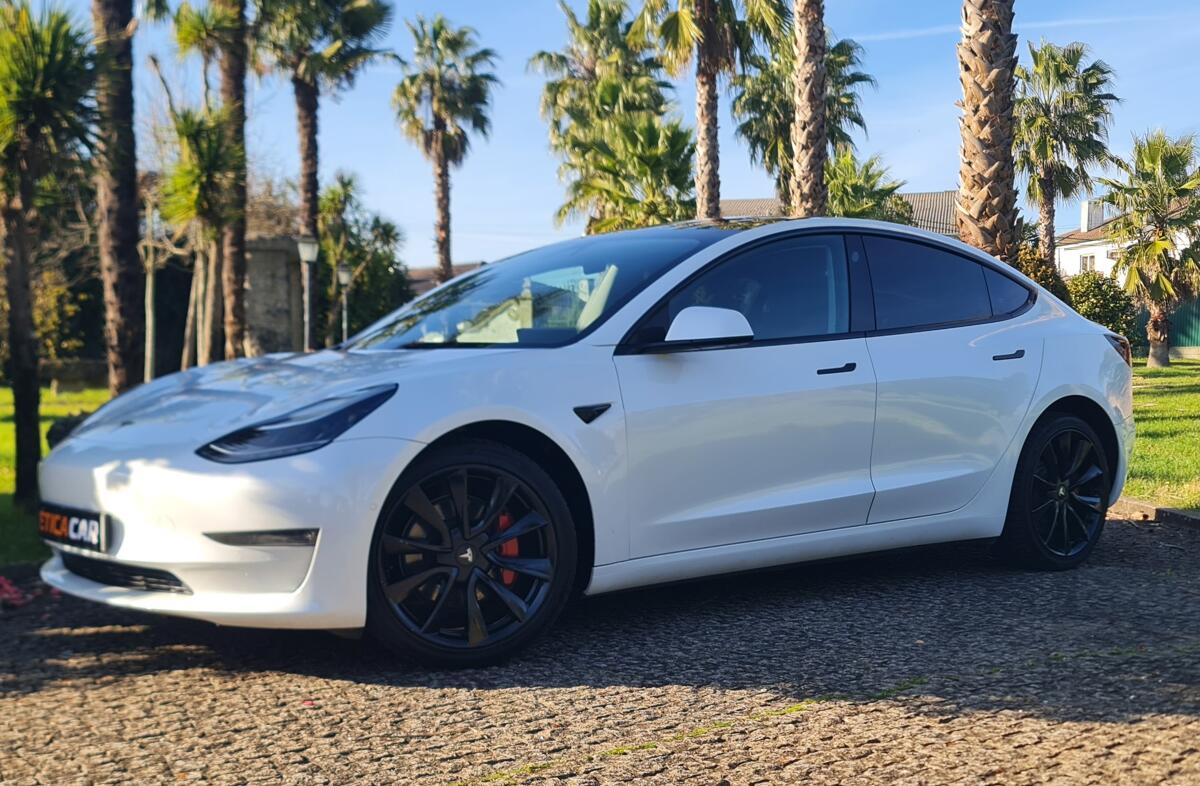 TESLA Model 3 Long-Range Dual Motor AWD