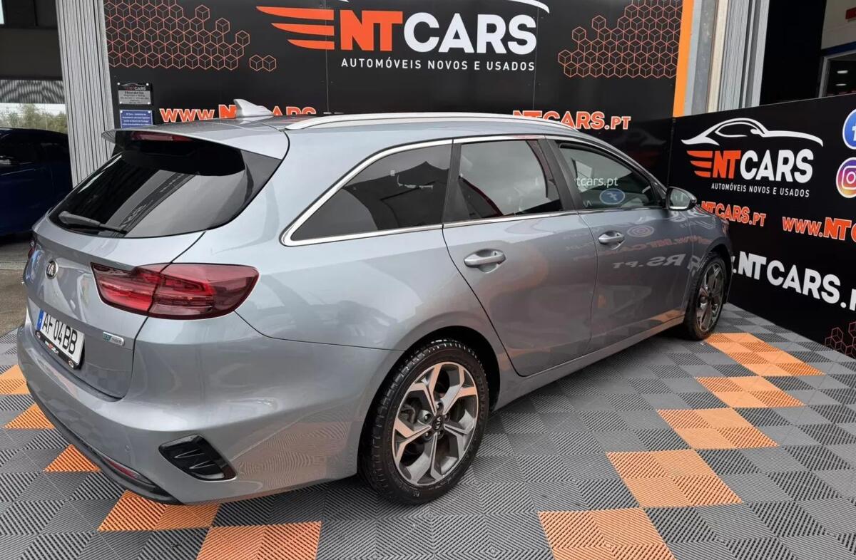 KIA Ceed SW 1.6 CRDi MHEV Drive+SRF