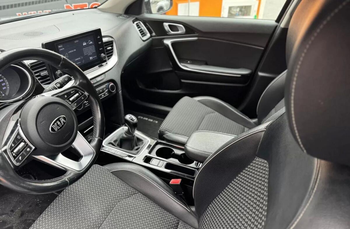 KIA Ceed SW 1.6 CRDi MHEV Drive+SRF