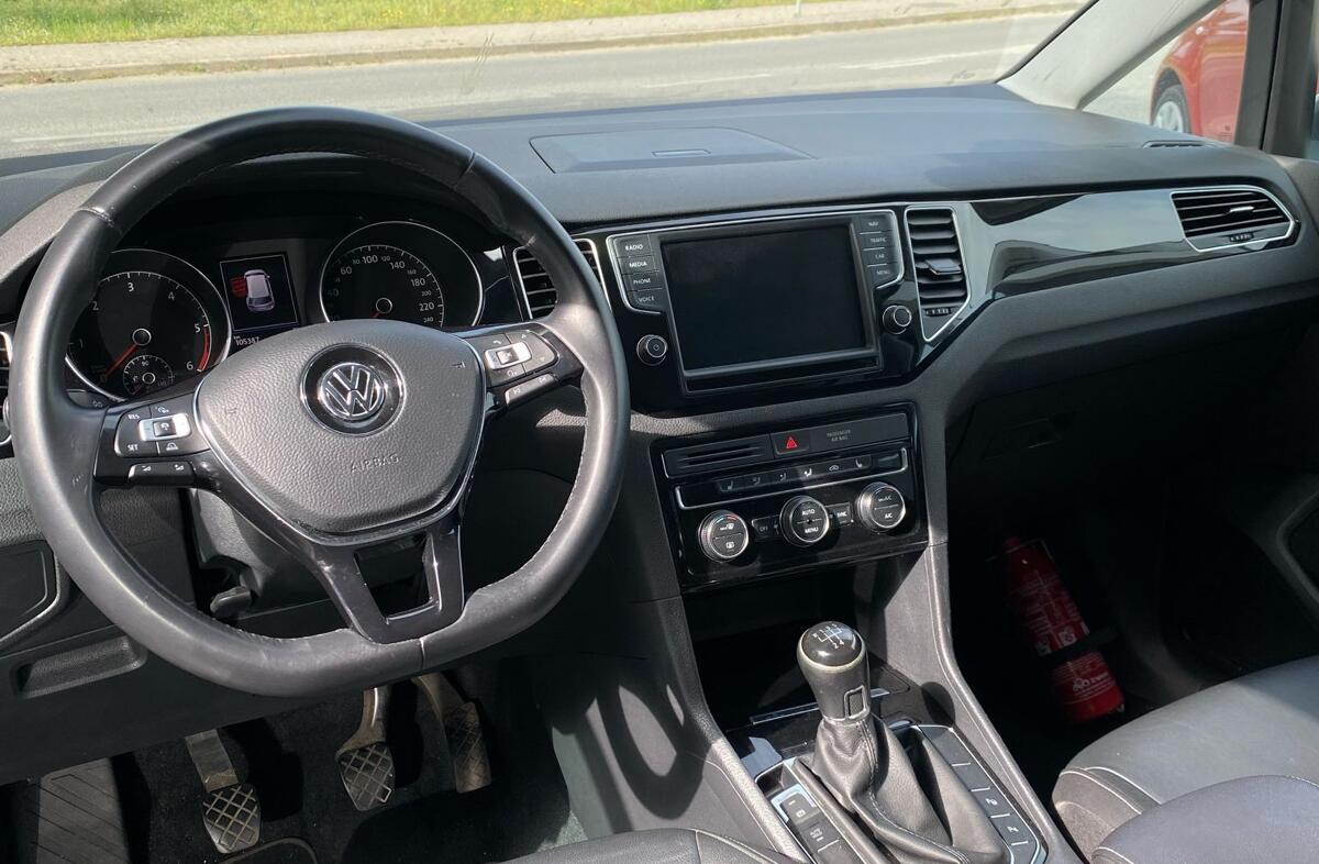 VOLKSWAGEN Golf 1.6 TDi GPS Edition