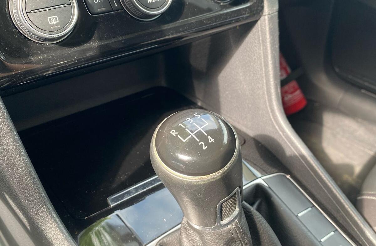 VOLKSWAGEN Golf 1.6 TDi GPS Edition