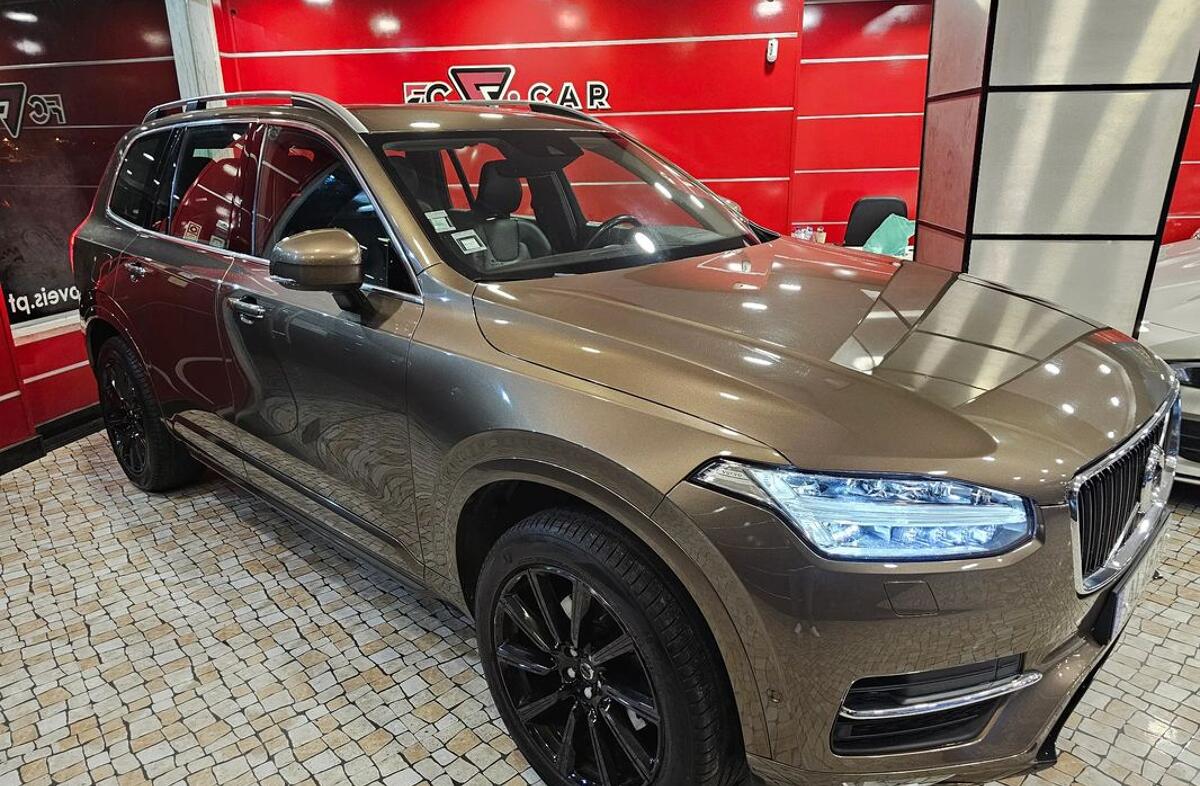 VOLVO XC90 2.0 D4 Momentum
