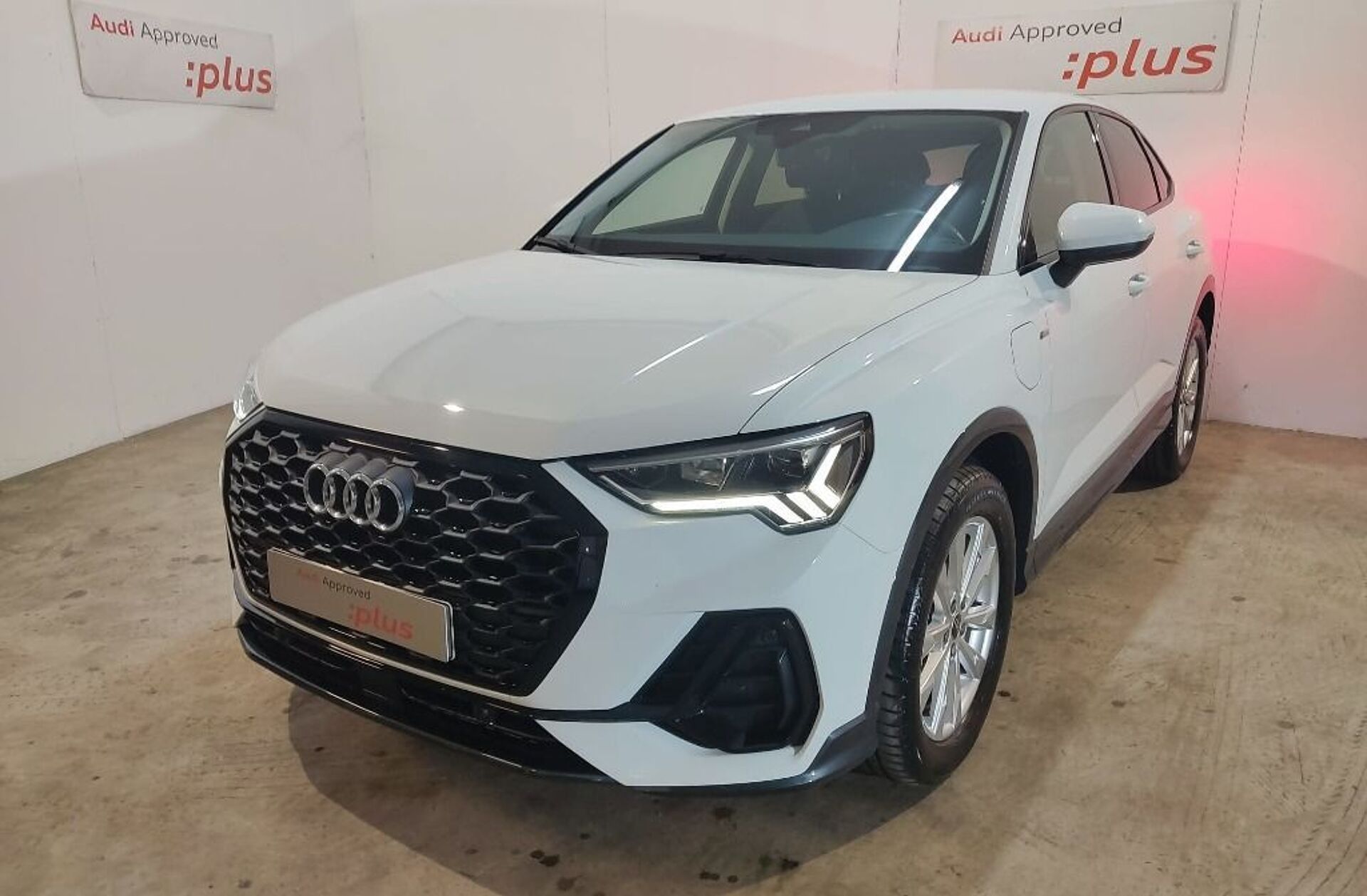 AUDI Q3 45 TFSIe S line S tronic