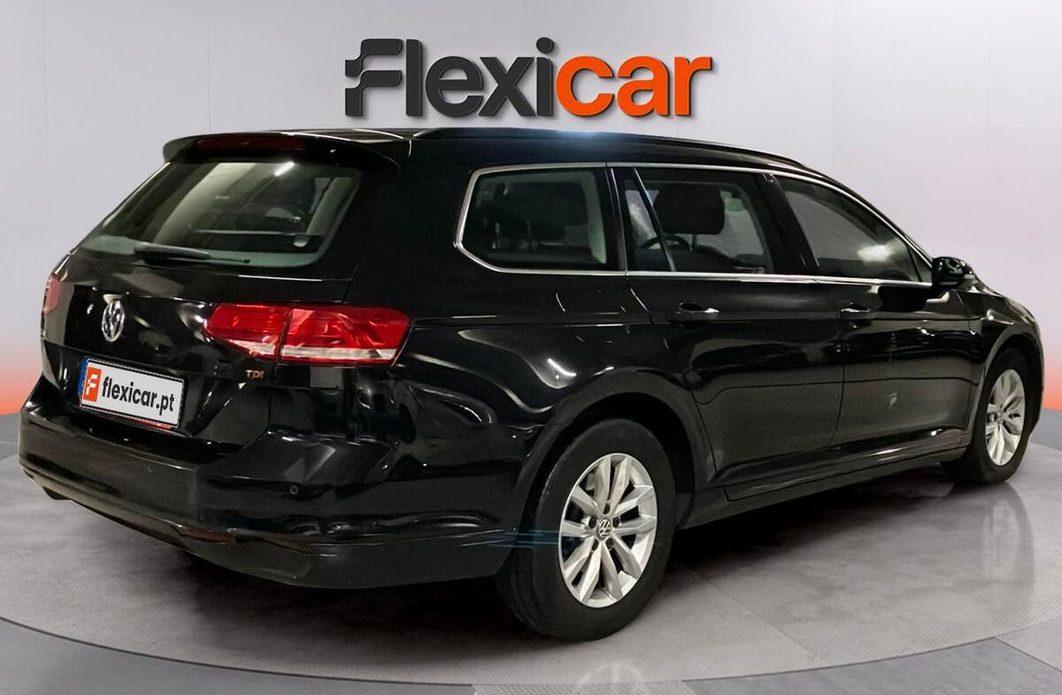 VOLKSWAGEN Passat 1.6 TDi Confortline