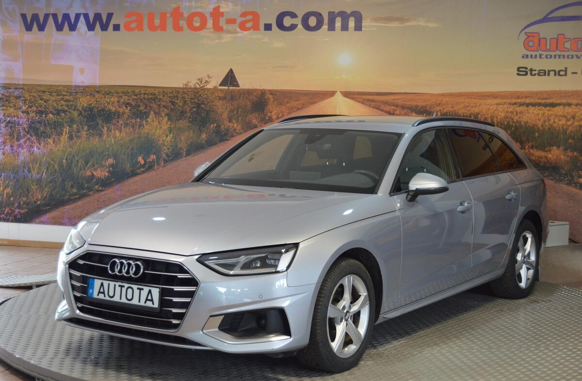 AUDI A4 40 TDI Advanced S tronic