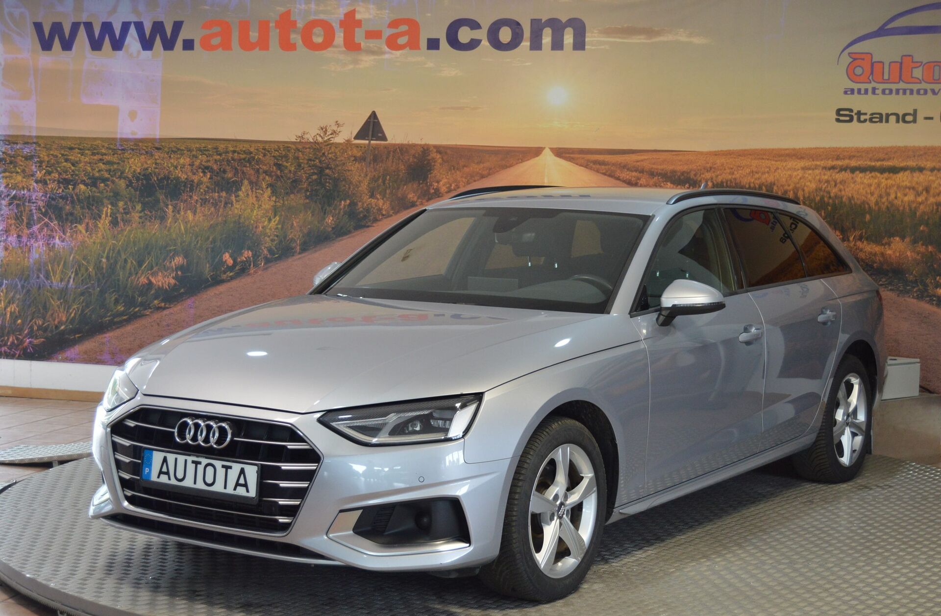 AUDI A4 40 TDI Advanced S tronic