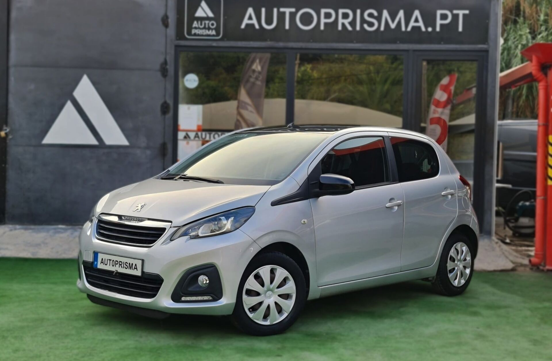 PEUGEOT 108 1.0 VTi Allure
