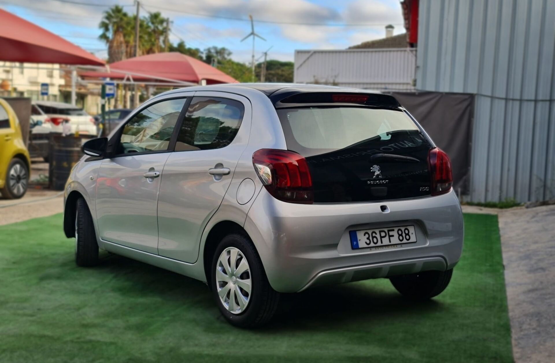 PEUGEOT 108 1.0 VTi Allure