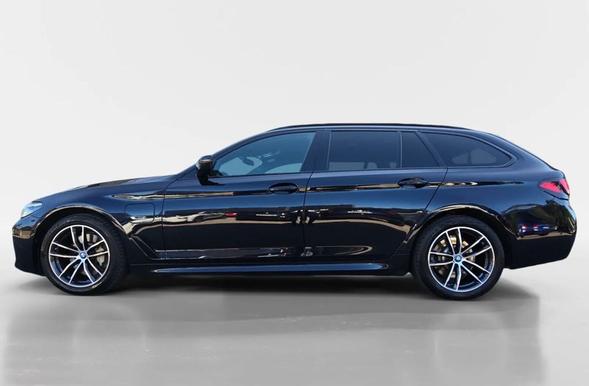 BMW Serie-5 530 e Pack Desportivo M