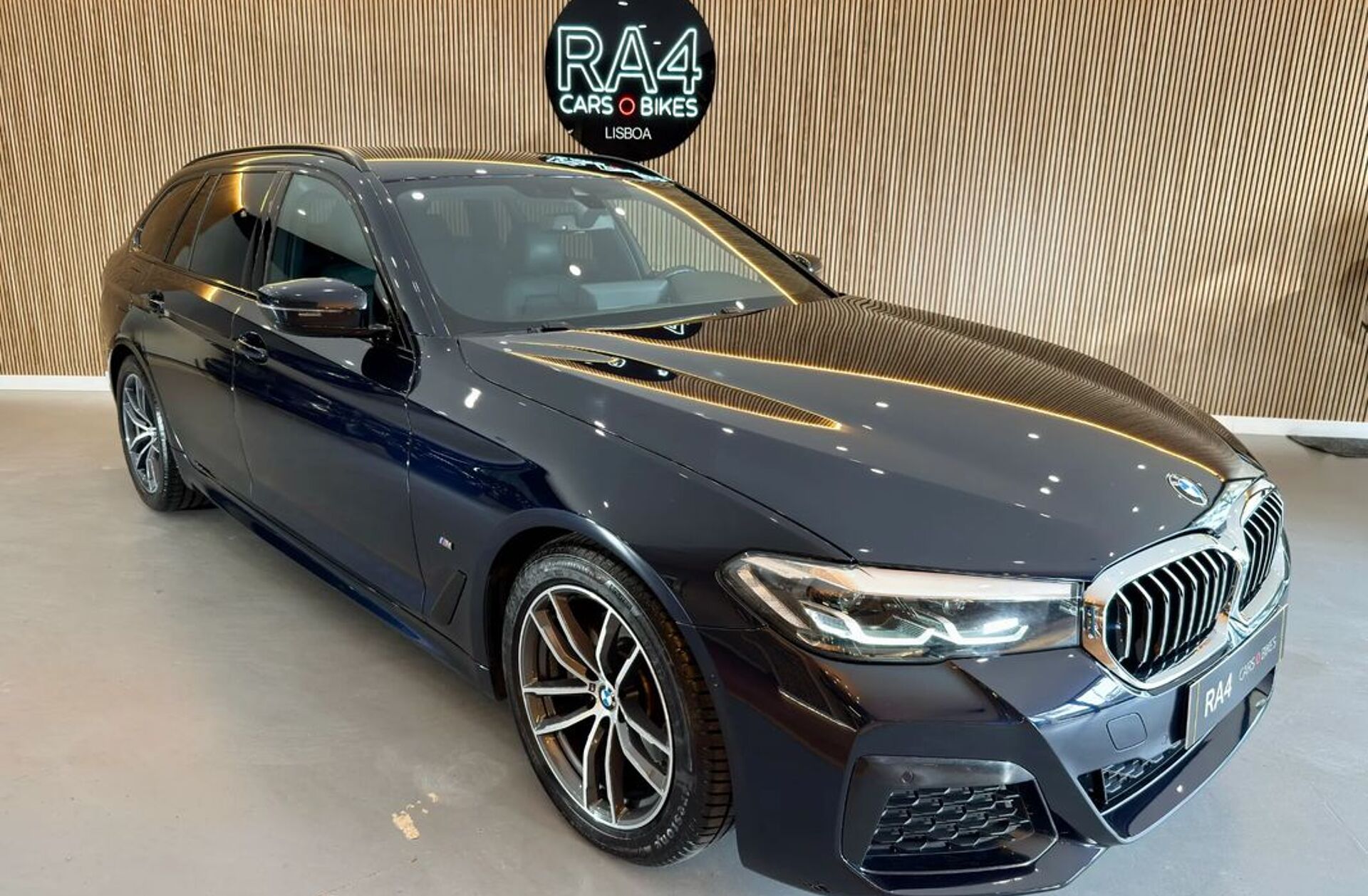 BMW Serie-5 520 d Pack Desportivo M Auto