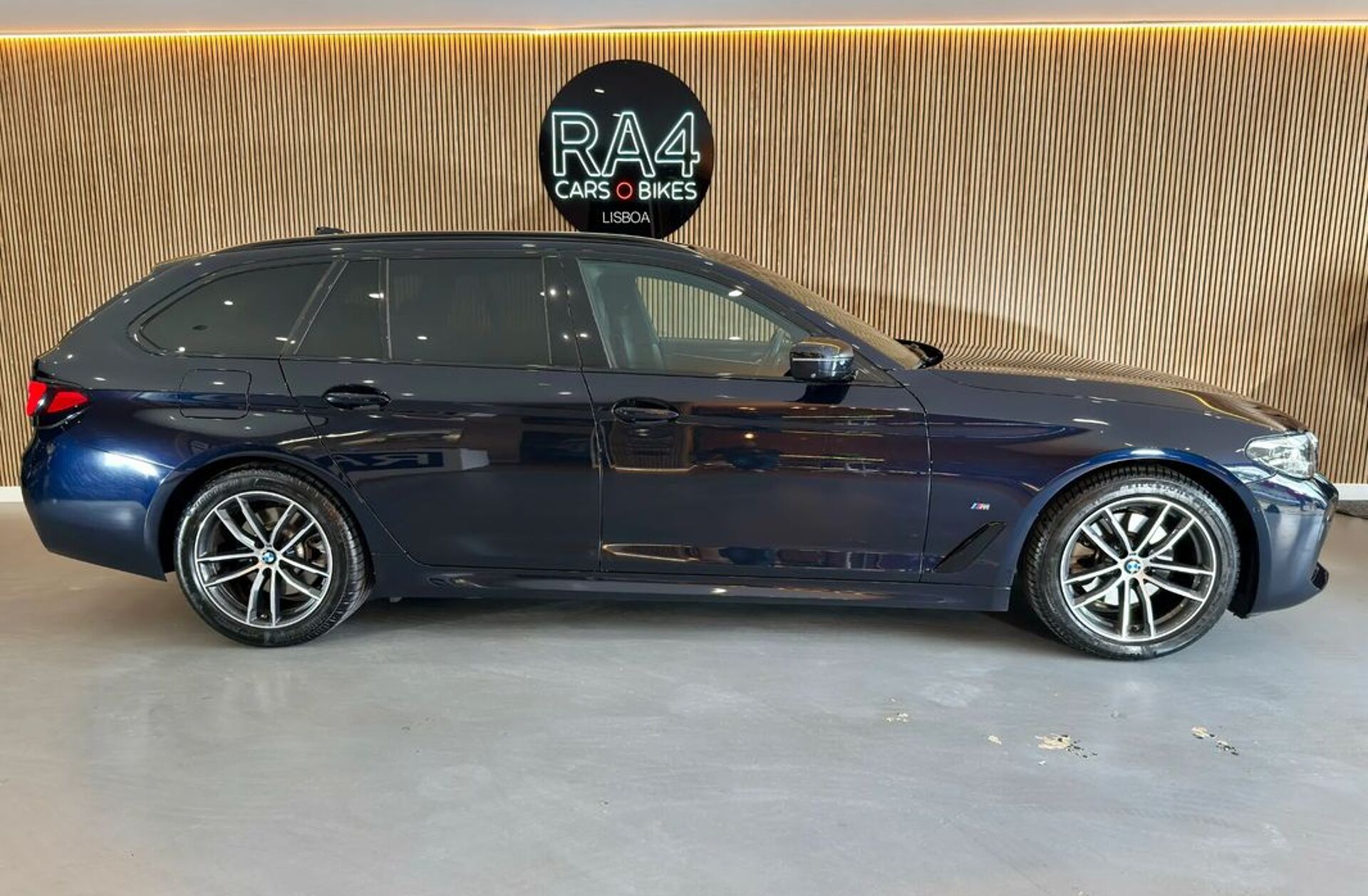 BMW Serie-5 520 d Pack Desportivo M Auto