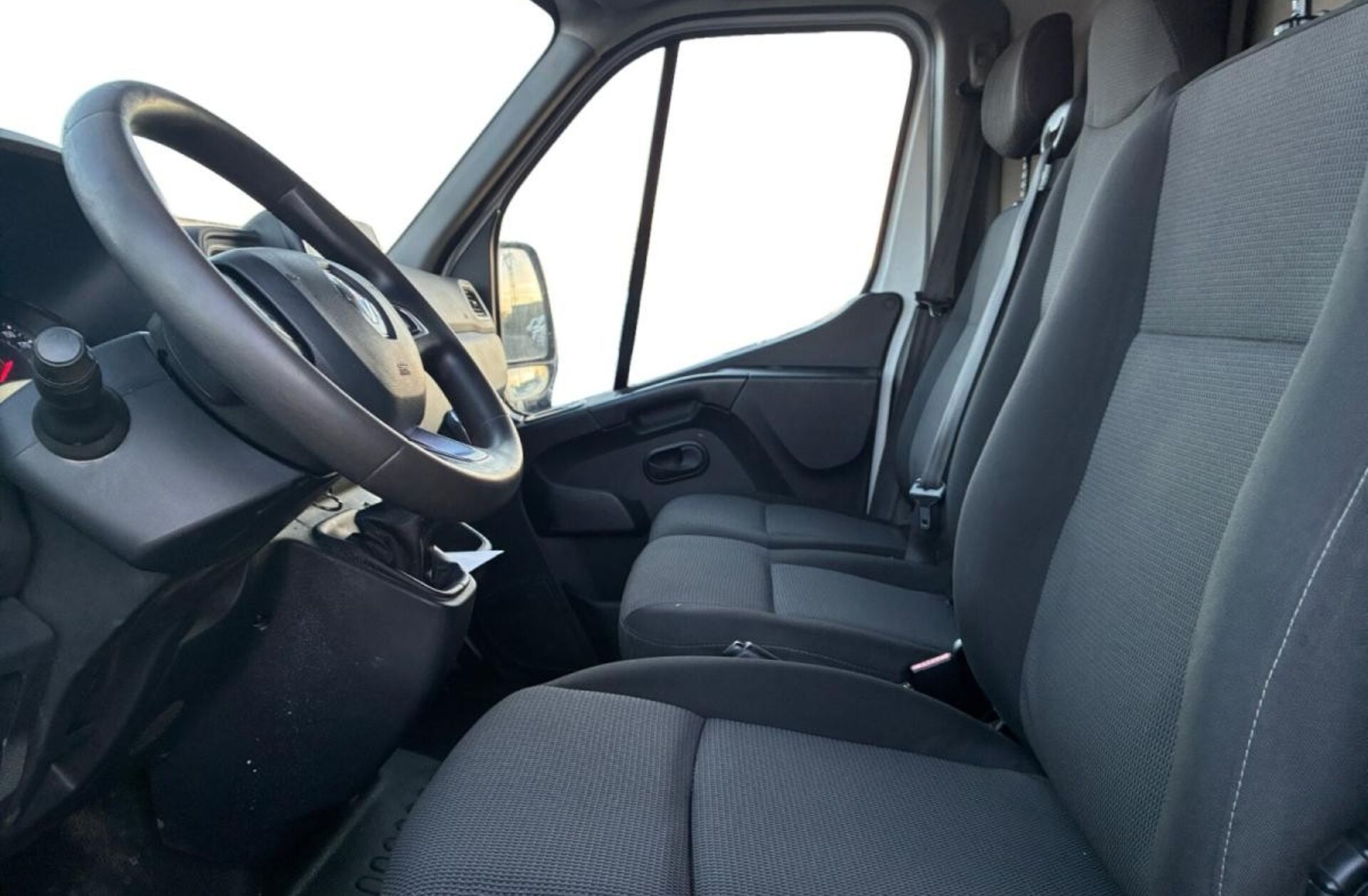 RENAULT Master 2.3 dCi L3H2 3.5T