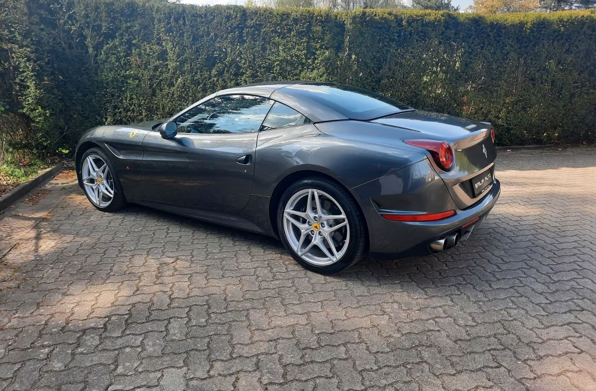 FERRARI California California