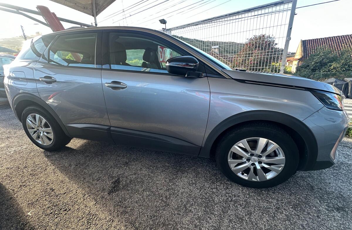 PEUGEOT 3008 1.5 BlueHDi Active Pack