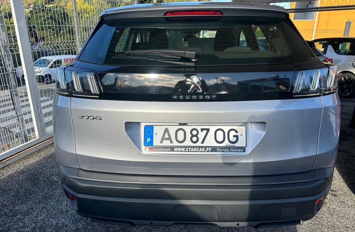 PEUGEOT 3008 1.5 BlueHDi Active Pack