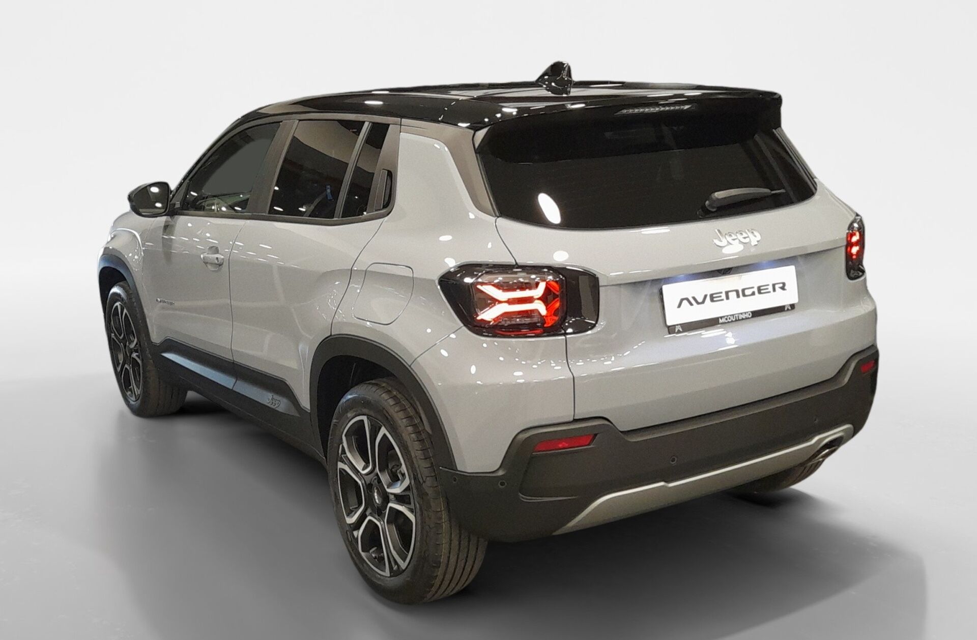 JEEP Avenger 1.2 e-Hybrid Summit DCT