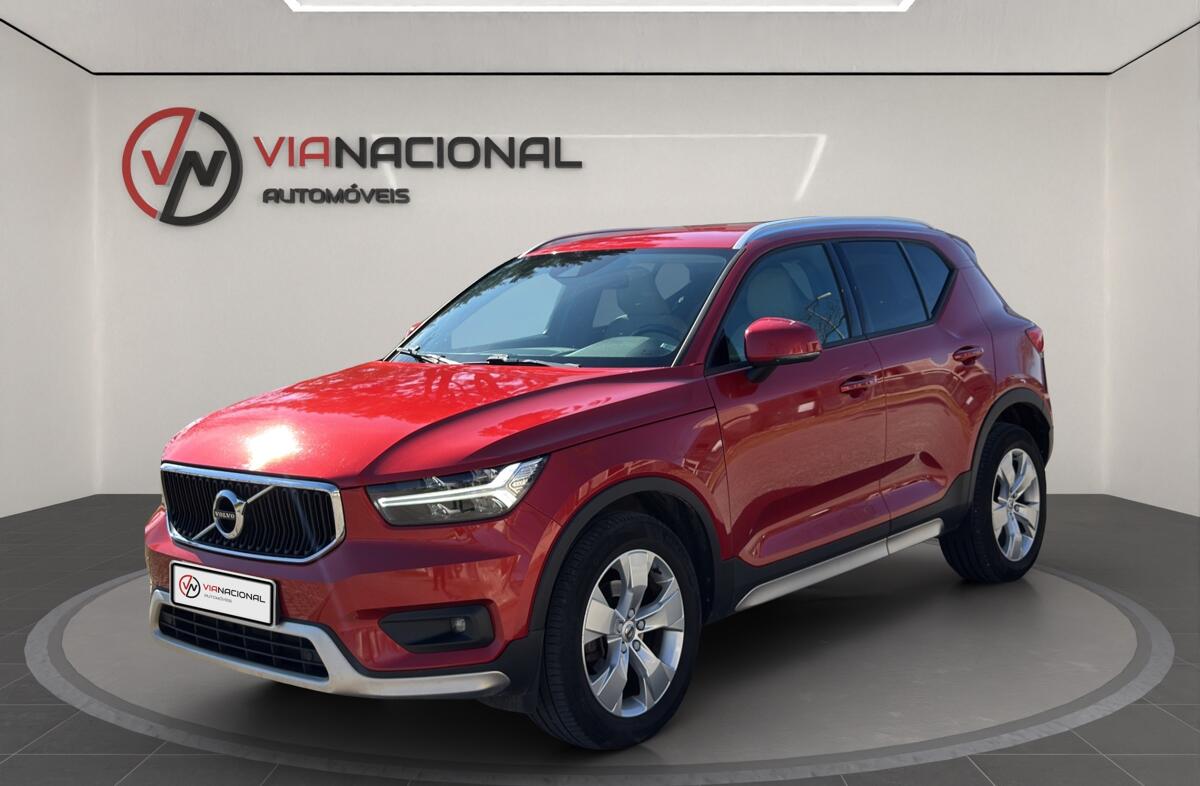 VOLVO XC40 2.0 D3 Momentum