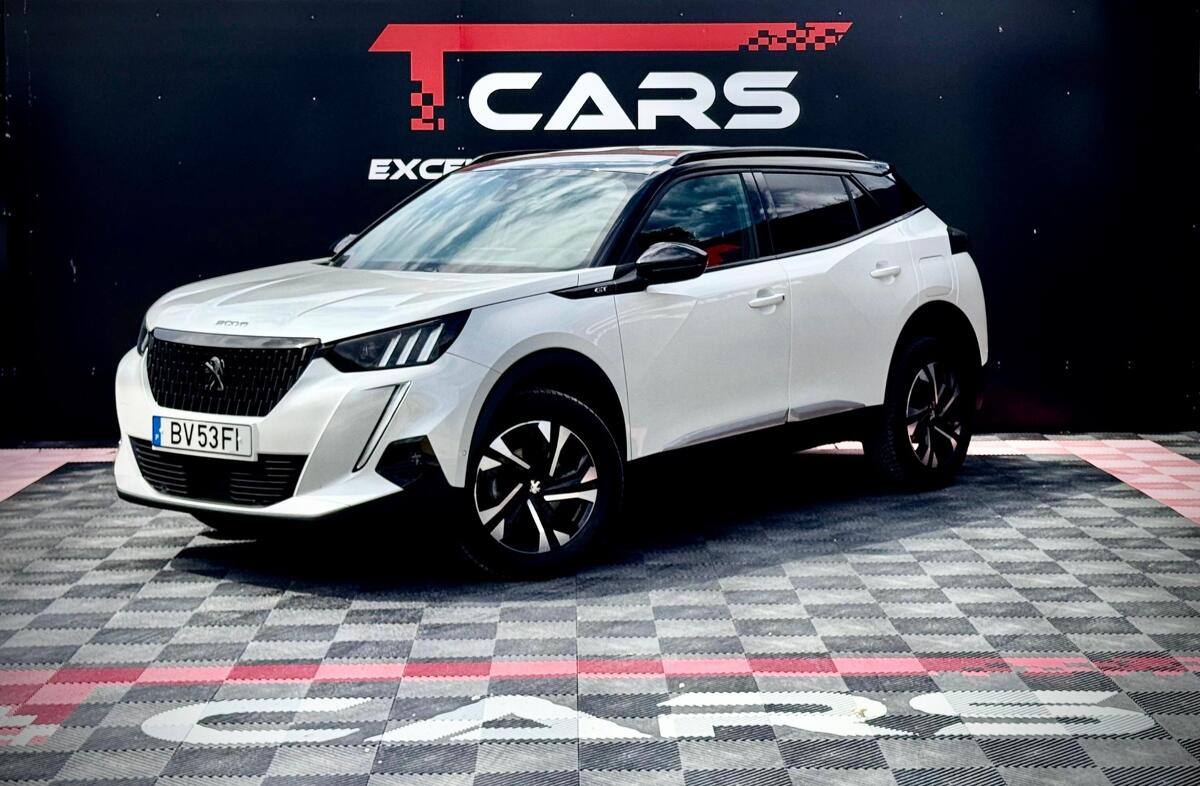 PEUGEOT 2008 1.2 PureTech GT